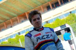 Peugeot RCZ R Cup - Inside the Race, un Weekend da Pilota - 4