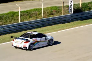 Peugeot RCZ R Cup - Inside the Race, un Weekend da Pilota