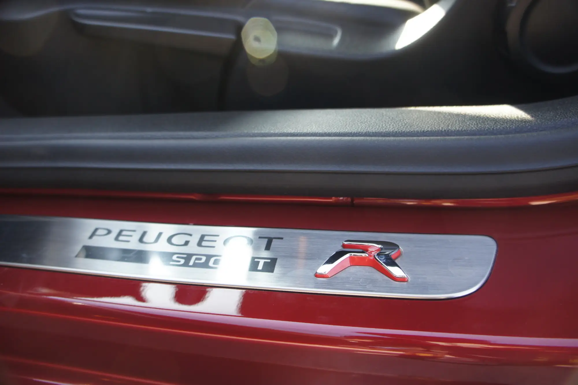 Peugeot RCZ R - Prova su strada 2014 - 16