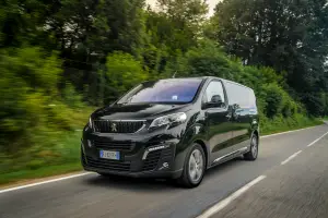 Peugeot Traveller 2019
