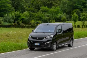 Peugeot Traveller 2019