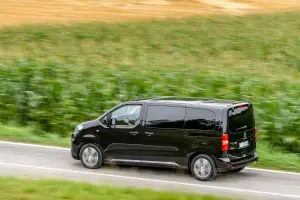 Peugeot Traveller 2019