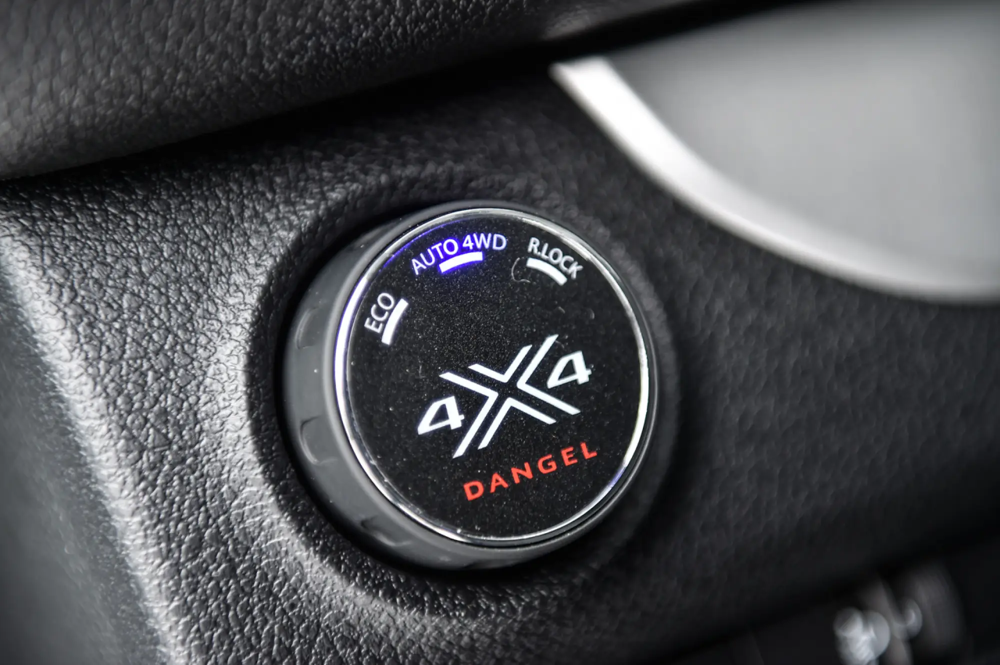 Peugeot Traveller 4x4 by Dangel Traction Control e Traction Control Plus - 6