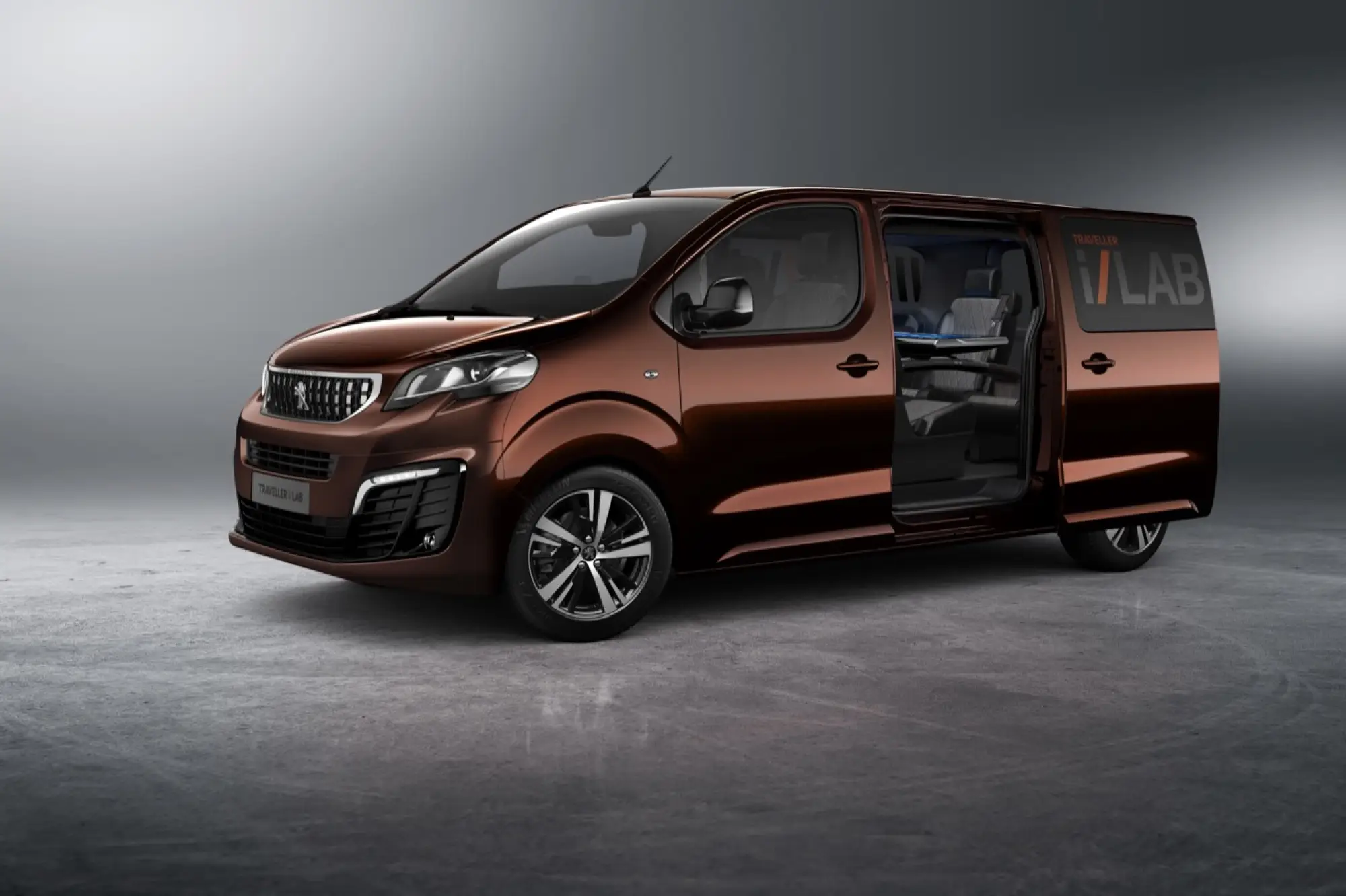 Peugeot Traveller e Traveller i-Lab - 27