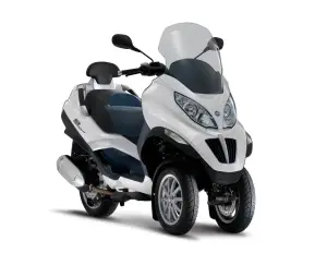 Piaggio MP3 Hybrid - 1