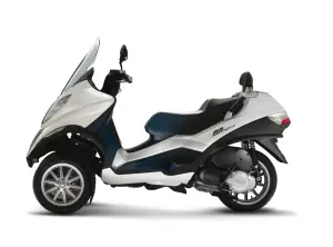 Piaggio MP3 Hybrid - 2