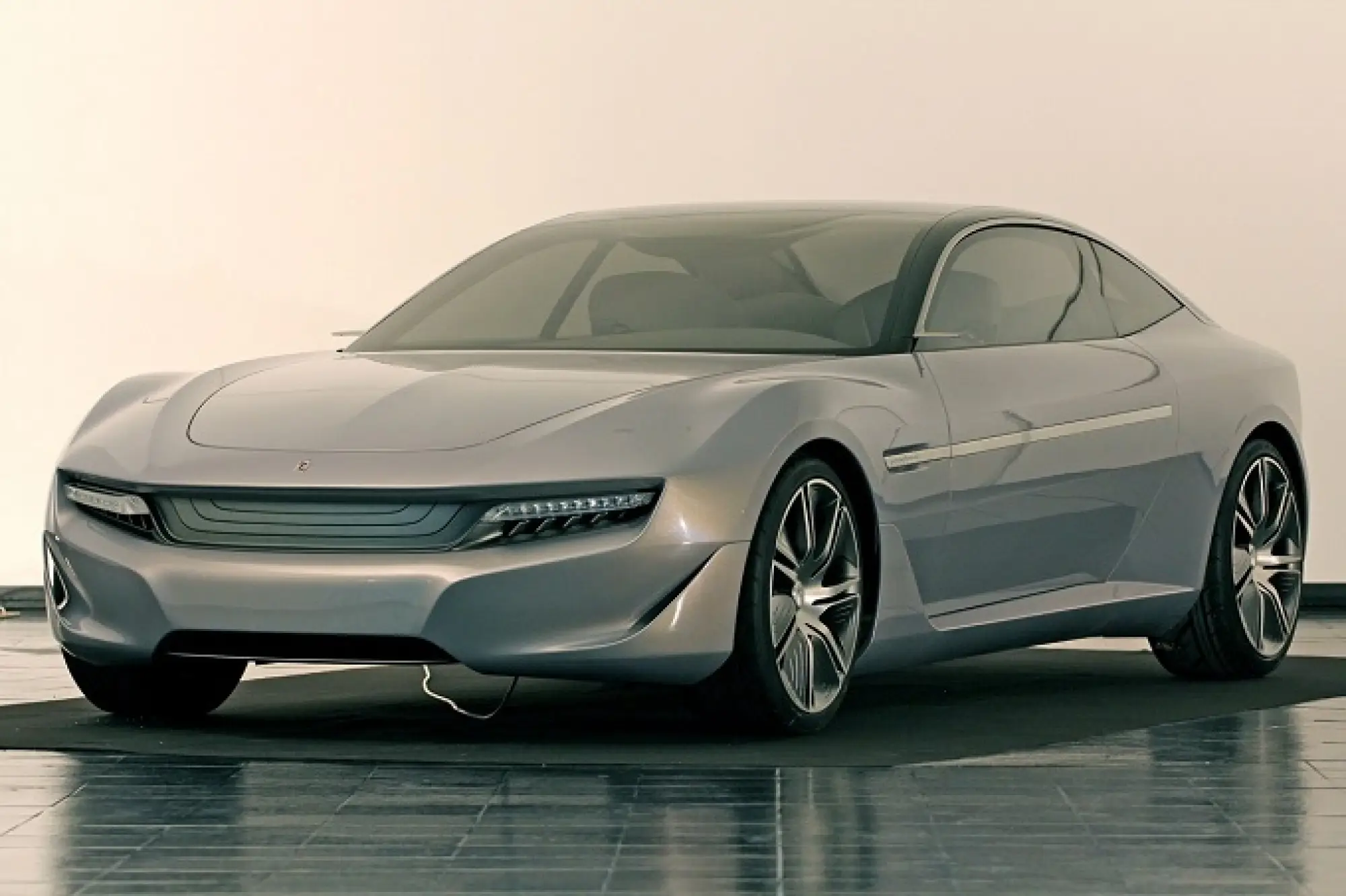 -pininfarina-cambiano-concept-foto - 1