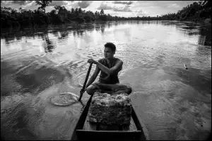 Pirelli - Documentario Gomma Naturale - 5