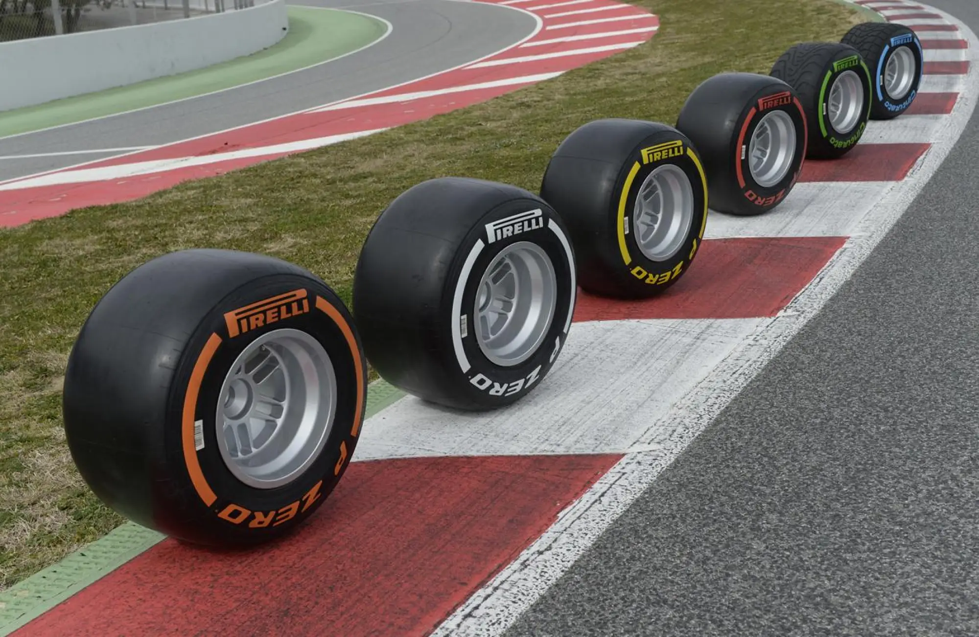 Pirelli - Motorsport 2015 - 3