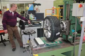 Pirelli - Visita ai reparti di Ricerca e Sviluppo