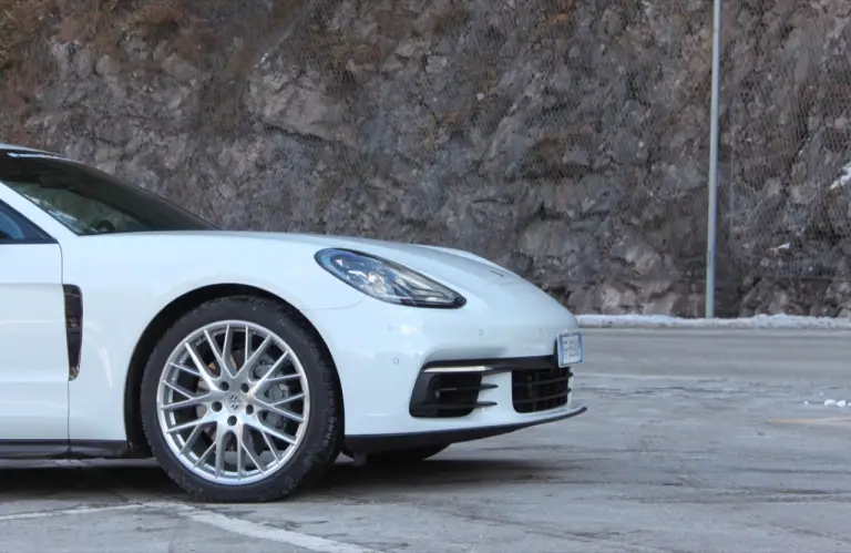 Pirelli Winter Sottozero 3 e nuova Porsche Panamera - 8