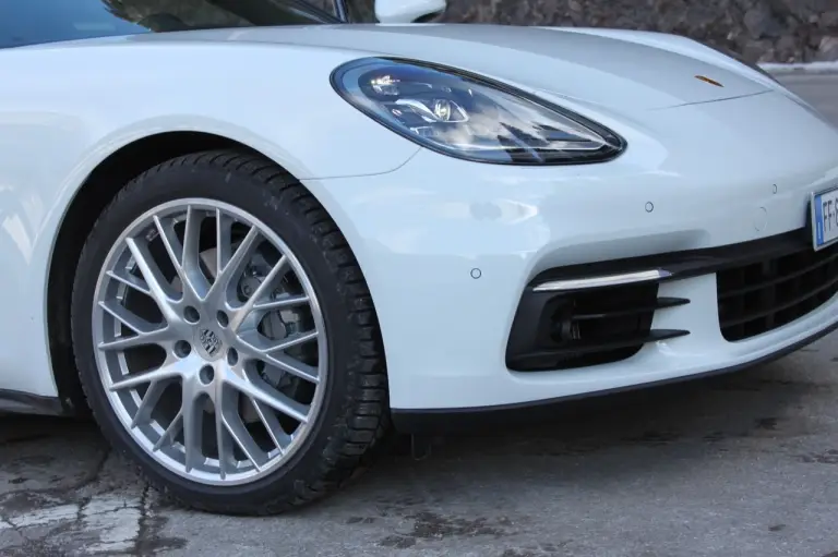 Pirelli Winter Sottozero 3 e nuova Porsche Panamera - 30