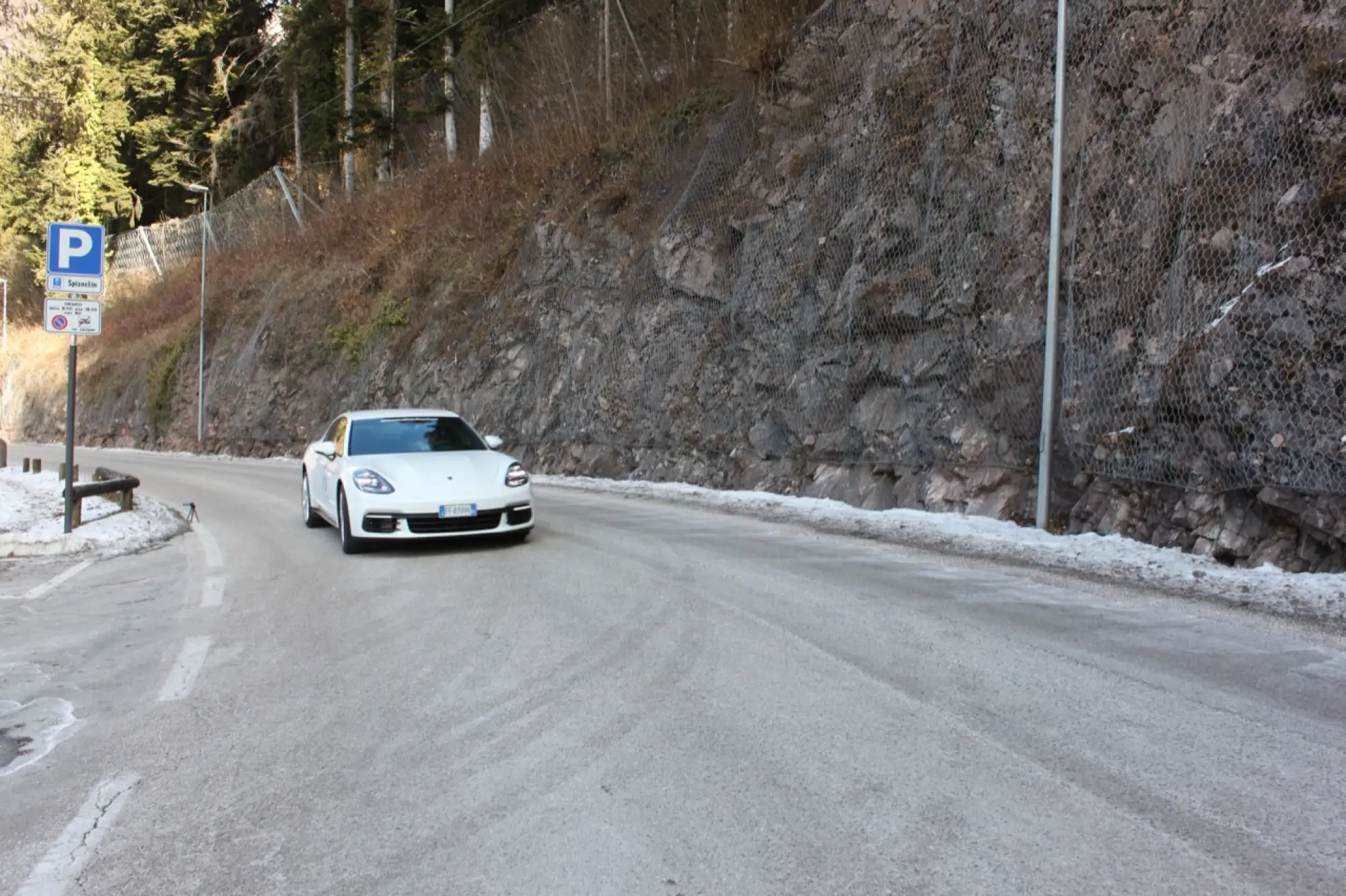 Pirelli Winter Sottozero 3 e nuova Porsche Panamera - 32