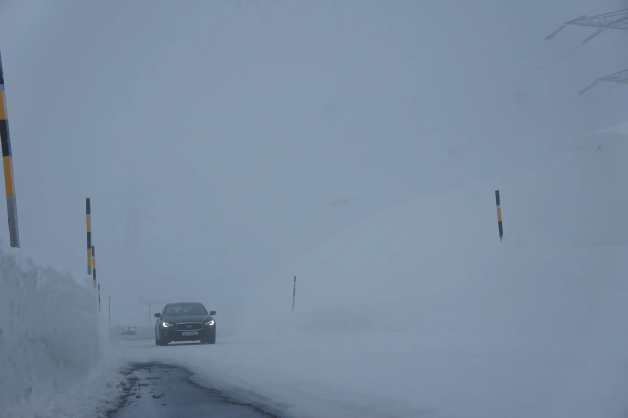 Pirelli Winter Sottozero e Infiniti Q50S Hybrid AWD 2014 - 90