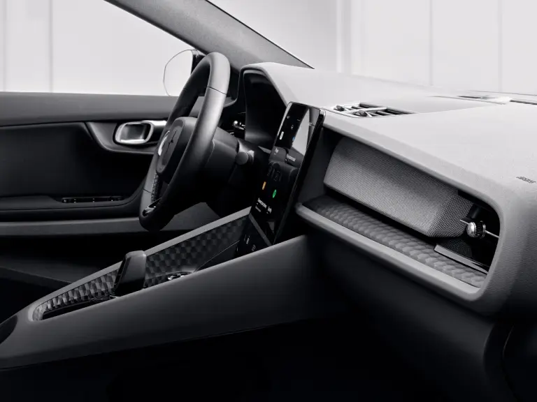 Polestar 2 2023 - Foto - 16