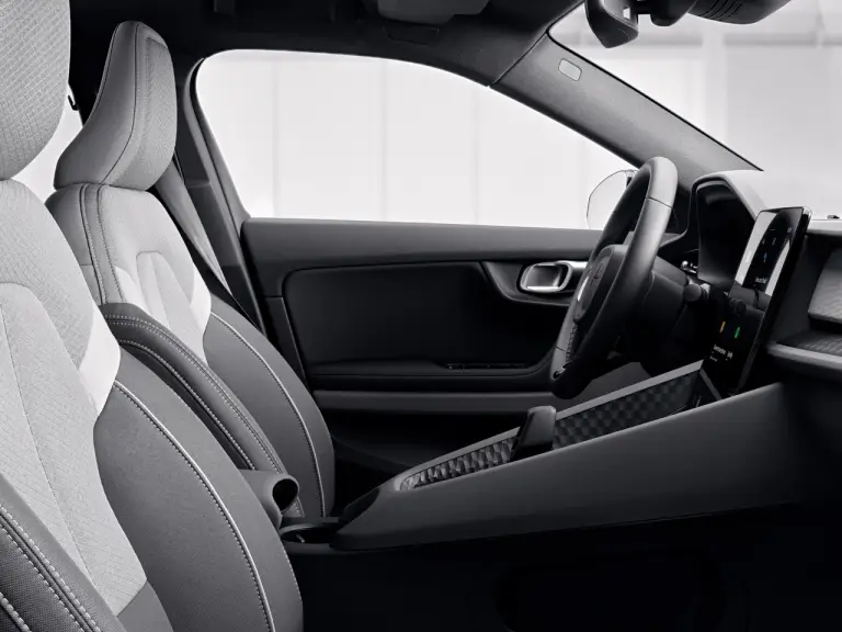 Polestar 2 2023 - Foto - 24