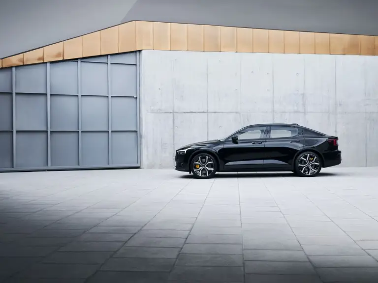 Polestar 2 2023 - Foto - 44