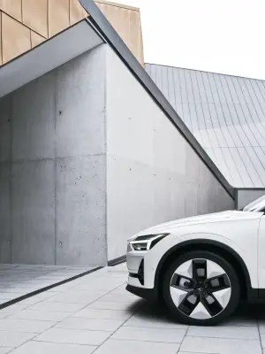 Polestar 2 2023 - Foto - 49