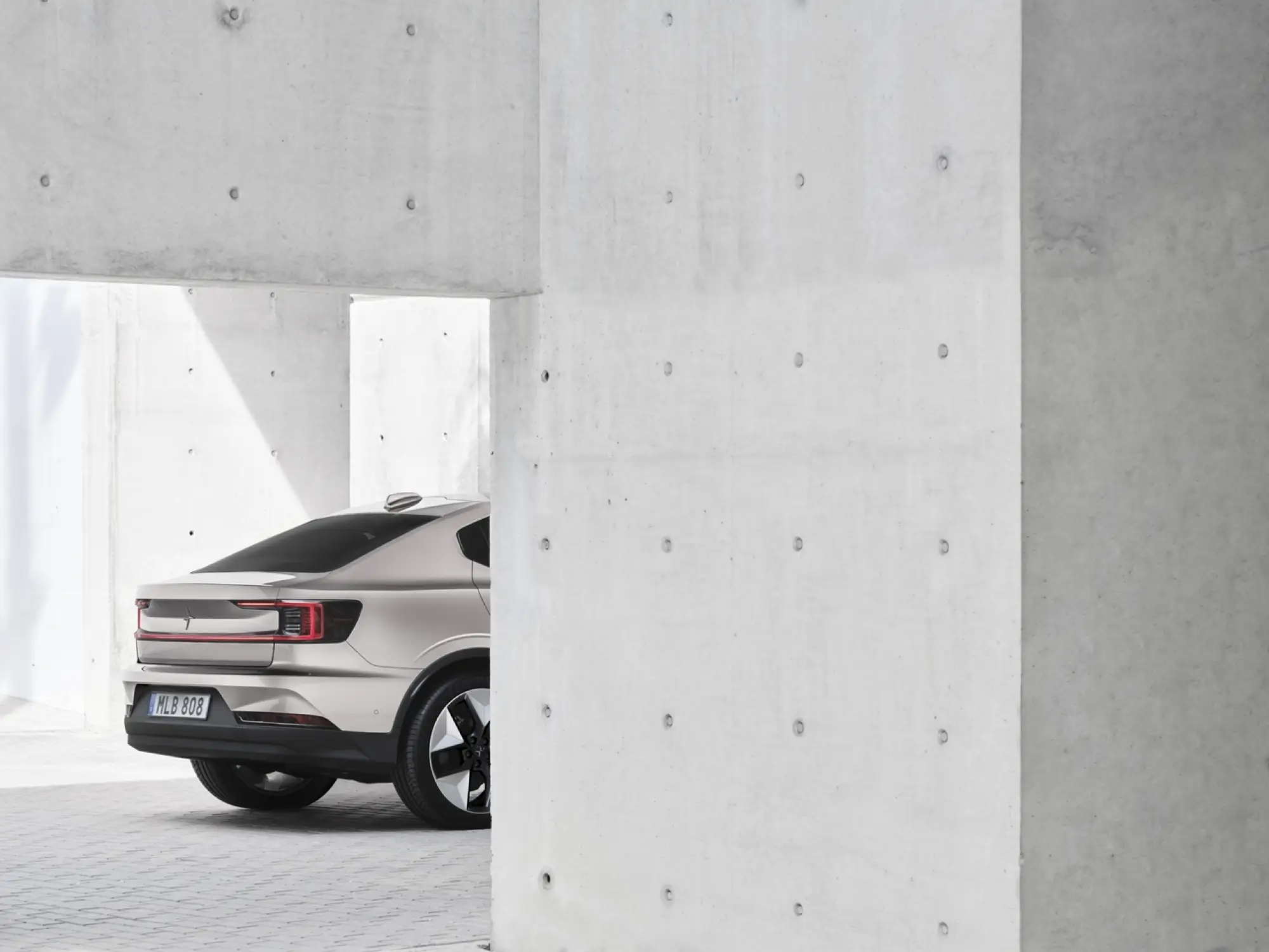 Polestar 2 2023 - Foto - 63