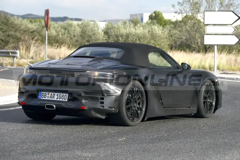 Porsche 718 Boxster 2025 - Foto Spia 21-11-2022 - 8