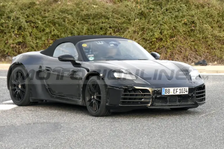 Porsche 718 Boxster 2025 - Foto Spia 21-11-2022 - 2