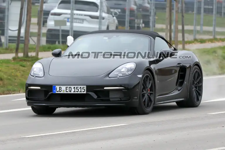 Porsche 718 Boxster Spyder foto spia 17 novembre 2017 - 1