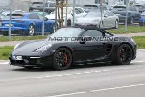 Porsche 718 Boxster Spyder foto spia 17 novembre 2017 - 3