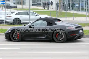 Porsche 718 Boxster Spyder foto spia 17 novembre 2017 - 6