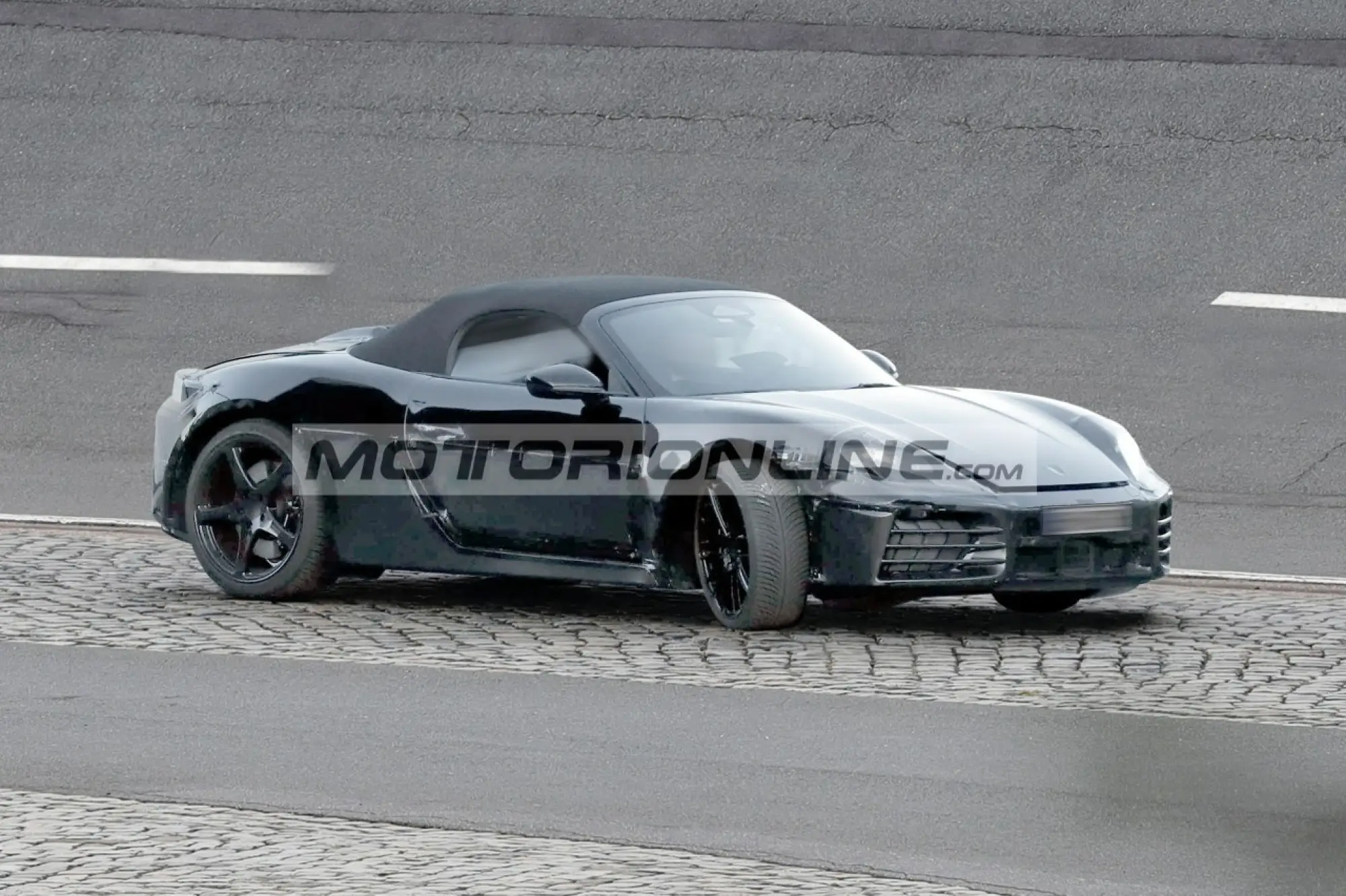 Porsche 718 Boxter - Foto spia 9-11-2022 - 1