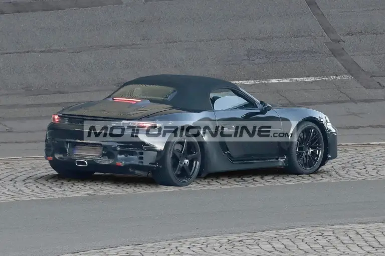 Porsche 718 Boxter - Foto spia 9-11-2022 - 14