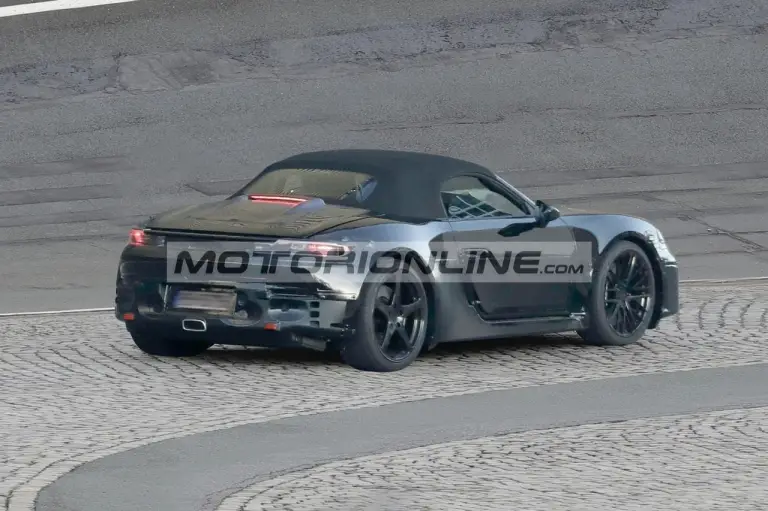 Porsche 718 Boxter - Foto spia 9-11-2022 - 9