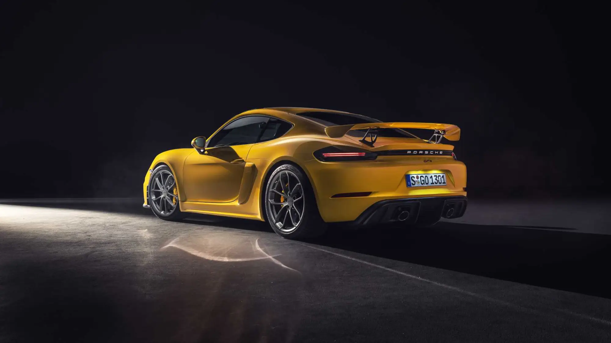 Porsche 718 Cayman GT4 2020 e 718 Spyder 2020 - 2