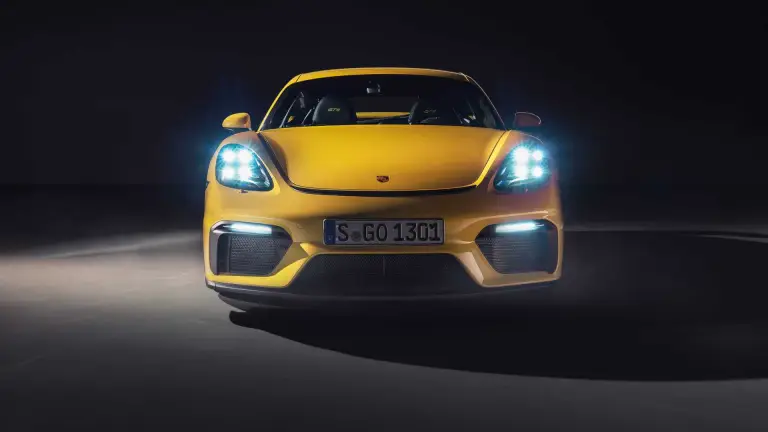 Porsche 718 Cayman GT4 2020 e 718 Spyder 2020 - 13