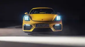 Porsche 718 Cayman GT4 2020 e 718 Spyder 2020