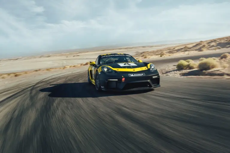 Porsche 718 Cayman GT4 Clubsport 2019 - 10