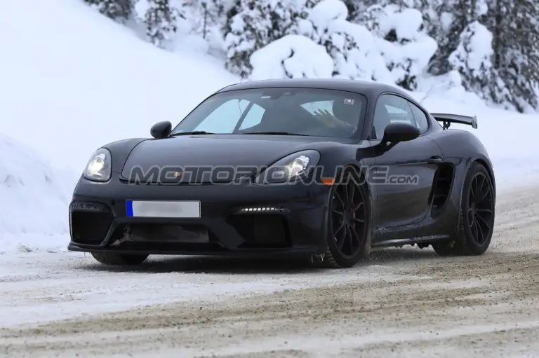 Porsche 718 Cayman GT4 - Foto spia 15-02-2018  - 3
