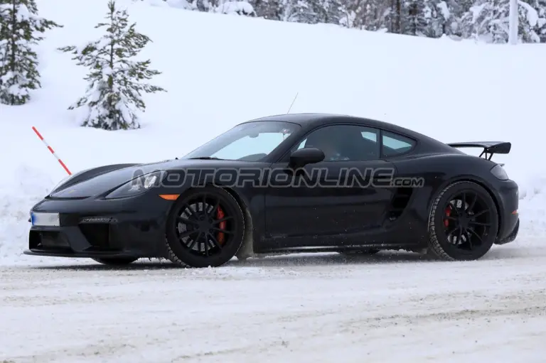 Porsche 718 Cayman GT4 - Foto spia 15-02-2018  - 5