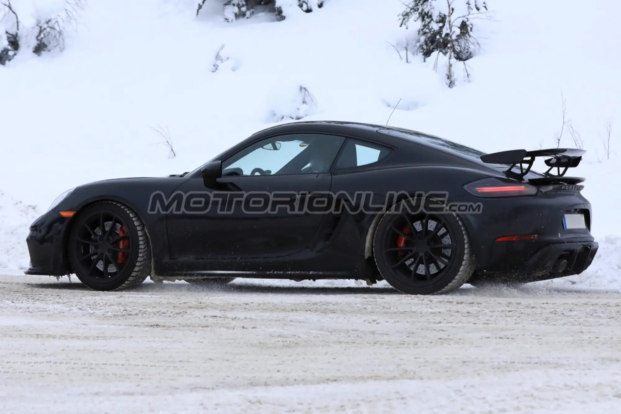 Porsche 718 Cayman GT4 - Foto spia 15-02-2018  - 8