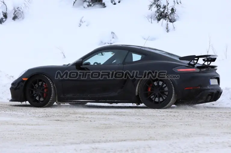 Porsche 718 Cayman GT4 - Foto spia 15-02-2018  - 8