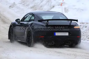 Porsche 718 Cayman GT4 - Foto spia 15-02-2018  - 12