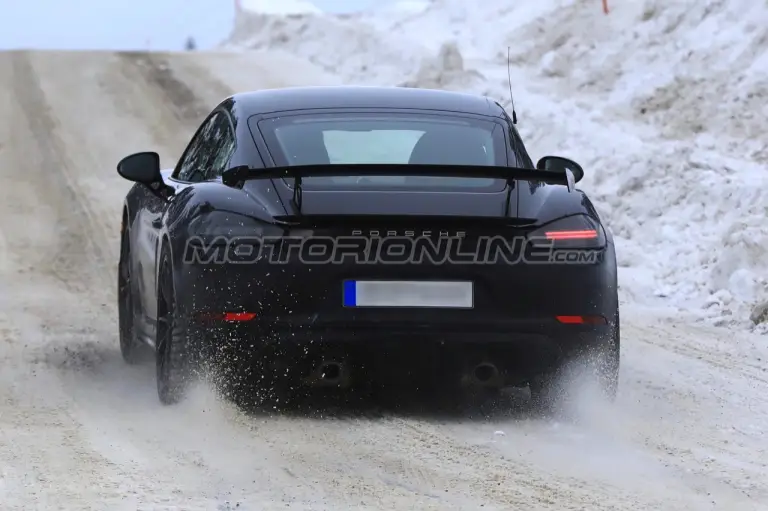 Porsche 718 Cayman GT4 - Foto spia 15-02-2018  - 14