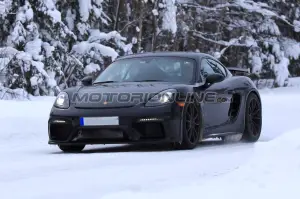 Porsche 718 Cayman GT4 - Foto spia 15-02-2018  - 16