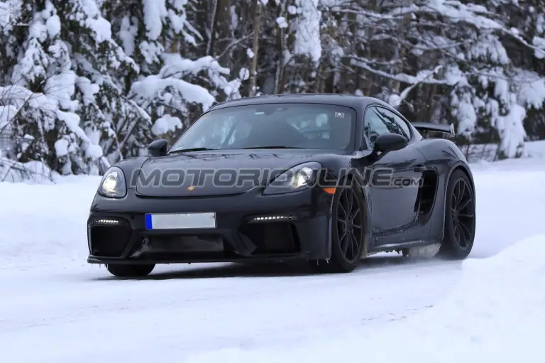 Porsche 718 Cayman GT4 - Foto spia 15-02-2018  - 16