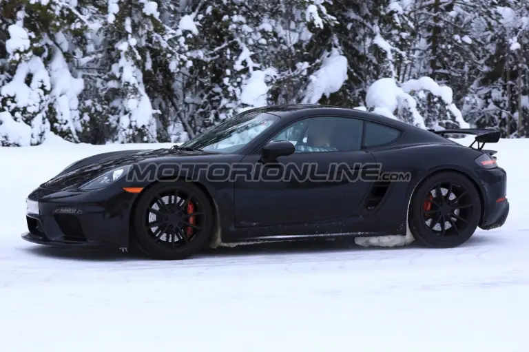 Porsche 718 Cayman GT4 - Foto spia 15-02-2018  - 19