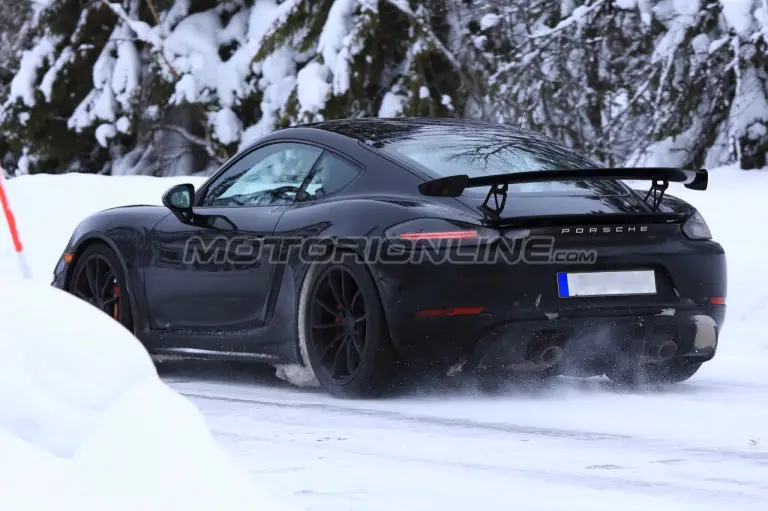 Porsche 718 Cayman GT4 - Foto spia 15-02-2018  - 23