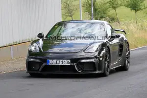 Porsche 718 Cayman GT4 foto spia 26 luglio 2018 - 1