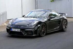 Porsche 718 Cayman GT4 foto spia 26 luglio 2018 - 3