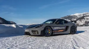 Porsche 718 Cayman GT4 RS eFuel - Foto - 11