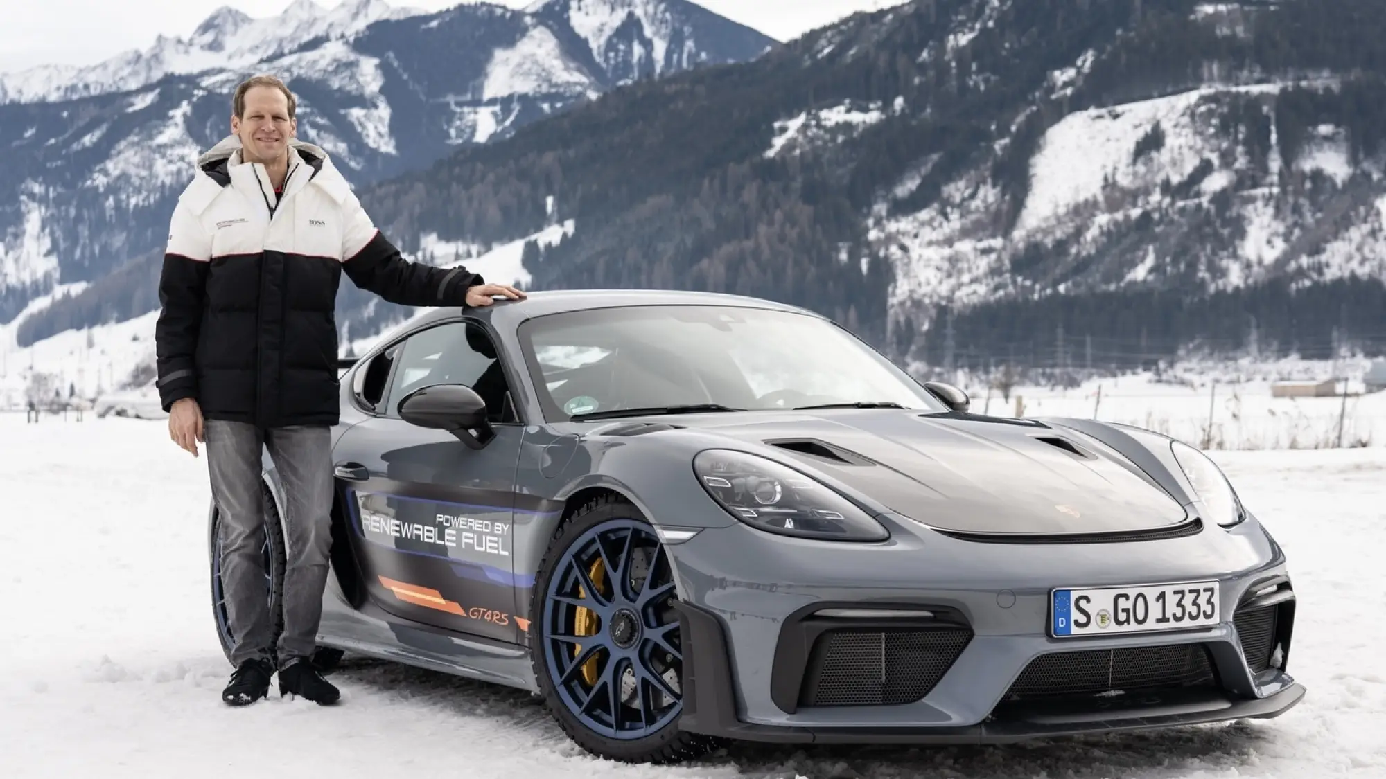 Porsche 718 Cayman GT4 RS eFuel - Foto - 4