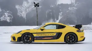 Porsche 718 Cayman GT4 RS eFuel - Foto - 12